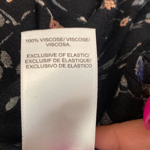 Lucky Brand Smocked Floral Top - Picture 11 of 12